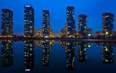 怀孕初期有很淡褐色分泌物正常吗